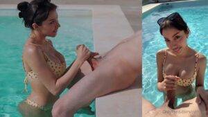 Ruth Lee – Hot Summer Swimming Pool Sloppy BJ