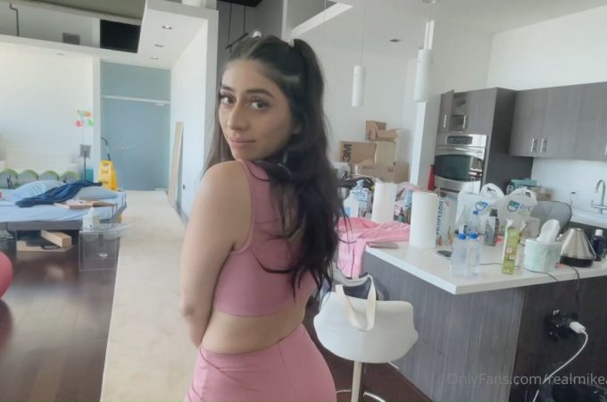 Violet Myers – Sextape With Mike Adriano
