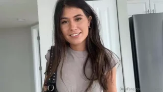 Charlotte Mae – The Girlfriend Experience