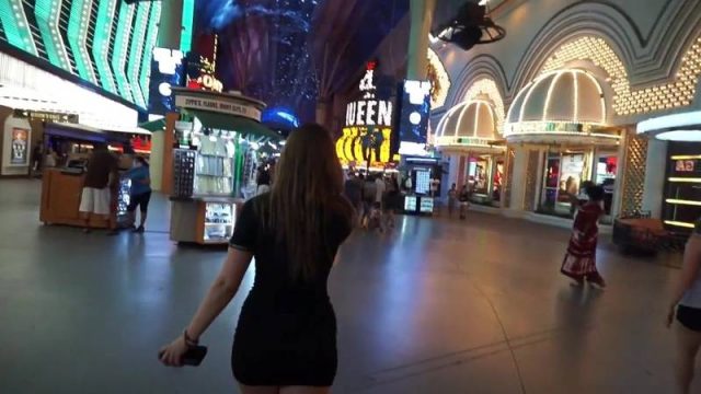 Febby Twigs – Threesome Fun in Vegas