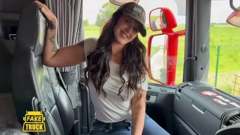 Arabella Mia – Best Friends GF Fucks The Fake Truck Driver