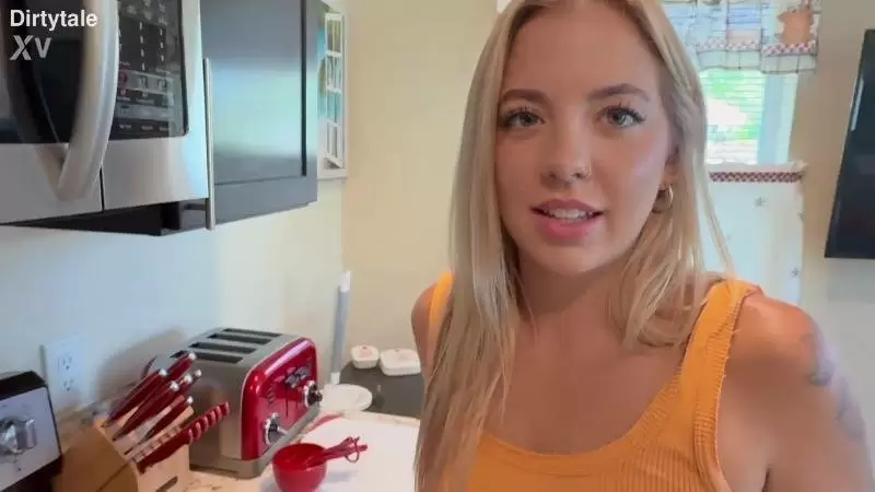 Lola Cheeks – Baking Cookies With My Sweet Blonde Step Daughter
