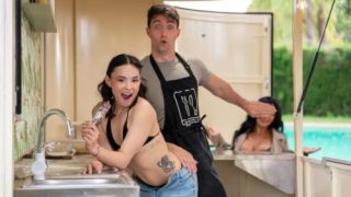 LatinaMilf: Big Tony’s Pepperoni – Mariana Martix & Lucy Mendez