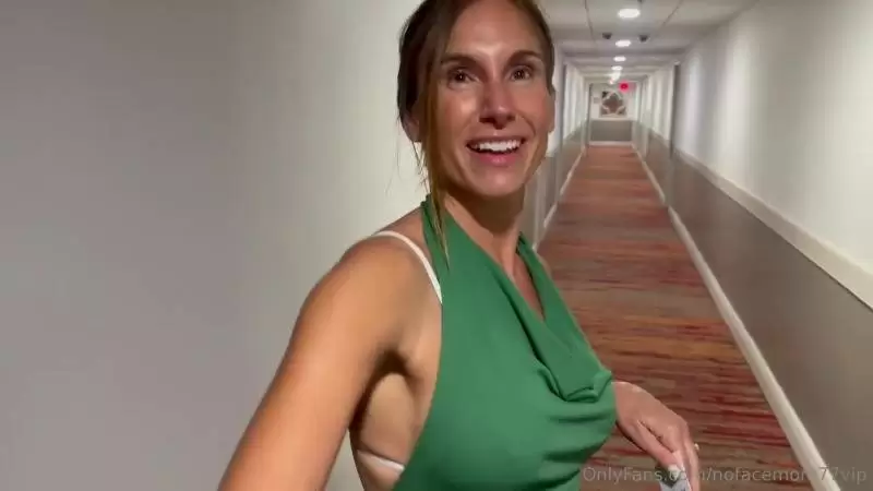 NoFaceMom – Hotel Hookup Tinder Date In Miami