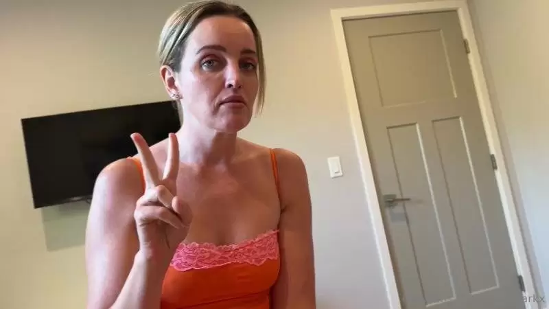 Charlie Forde – Horny Step Mom Can Keep A Secret Video Leaked