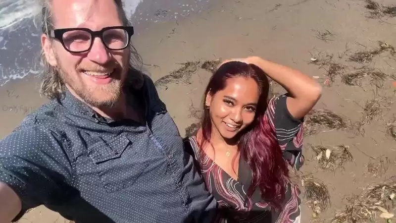 Mia Z – Exclusive Tinder Date Sextape