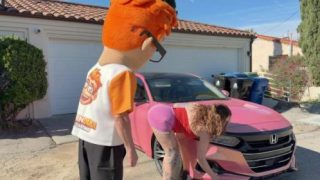 PornDudeCasting – Porn Dude Peeks Under Avalon Mira’s Hood