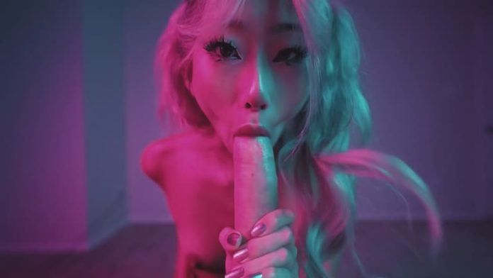 Aeries Steele – Blowjobs In A Neon Room