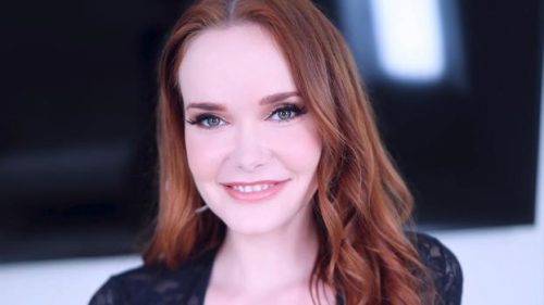 AmateurAllure – Chloe Foxxe’s Fiery Red Locks Shine in Her Amateur Allure Debut