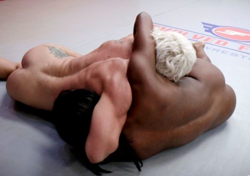 EvolvedFightsLez – Muscle Marilyn vs Paris Love